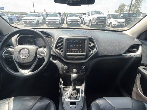 Used 2014 Jeep Cherokee Limited FWD image 16