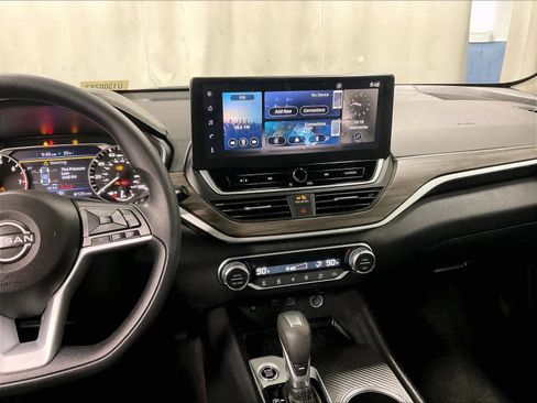 Certified 2025 Nissan Altima 2.5 SV w/ SV Special Edition Package image 18