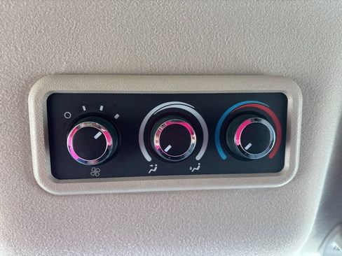 Used 2020 Chevrolet Express 3500 LT w/ LT Preferred Equipment Group RWD image 41