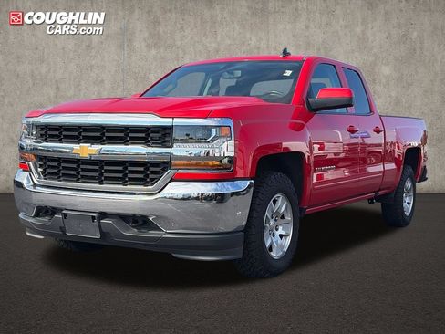 Used 2018 Chevrolet Silverado 1500 LT AWD/4WD image 3