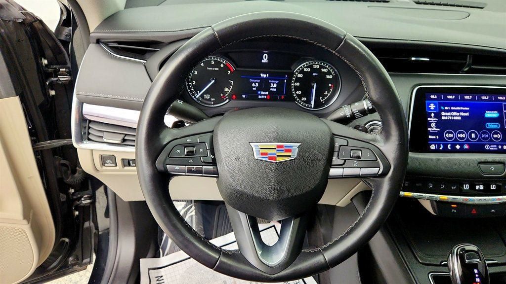 Used 2023 Cadillac XT4 Luxury w/ Driver Awareness Package FWD image 12