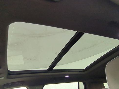 Used 2024 GMC Yukon XL Denali image 25