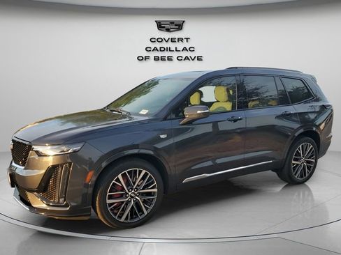 Certified 2022 Cadillac XT6 Sport image 4