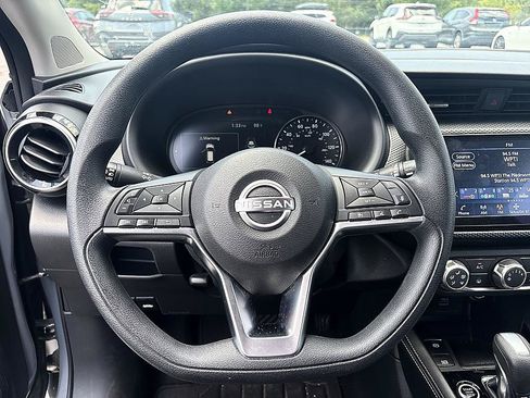 Certified 2023 Nissan Kicks SV FWD image 12