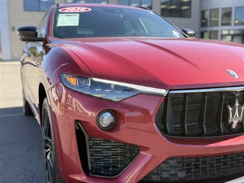 Used 2020 Maserati Levante GranSport AWD/4WD image 12