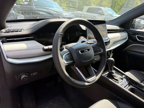 New 2026 Jeep Compass Limited AWD/4WD image 9