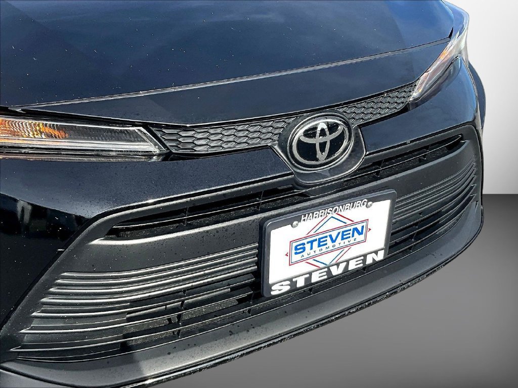 Used 2024 Toyota Corolla LE FWD image 31