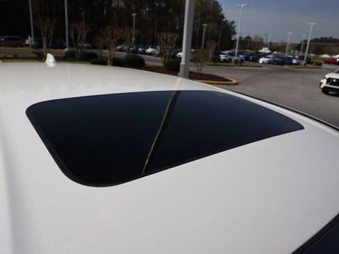 Used 2024 Honda CR-V EX-L image 9