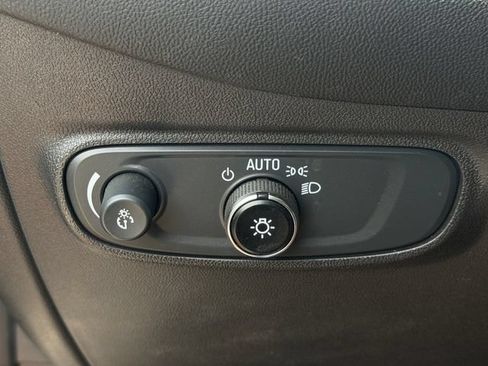 Used 2022 Chevrolet Equinox LT FWD image 20