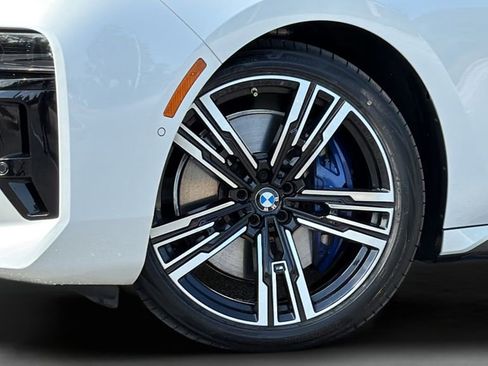 Certified 2024 BMW 760i xDrive w/ Executive Package image 6