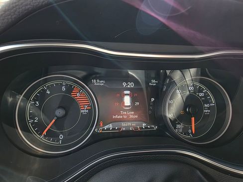 Used 2019 Jeep Cherokee Trailhawk w/ Cold Weather Group AWD/4WD image 17