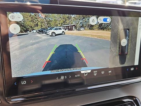 New 2025 Ford Expedition Active image 19