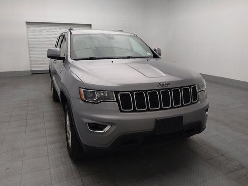 Used 2019 Jeep Grand Cherokee Laredo AWD/4WD image 14