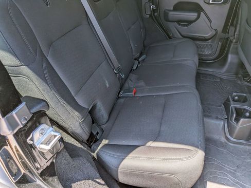 Used 2022 Jeep Wrangler Unlimited Sport w/ Sun And Sound Package AWD/4WD image 26