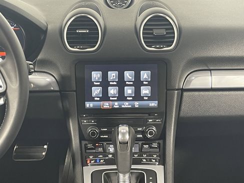 Certified 2024 Porsche 718 Cayman GTS RWD image 19