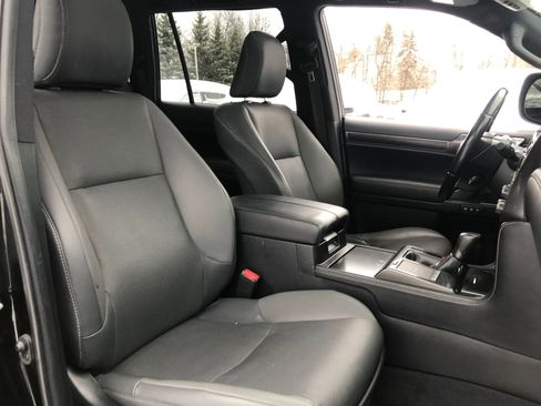 Used 2022 Lexus GX 460 image 33