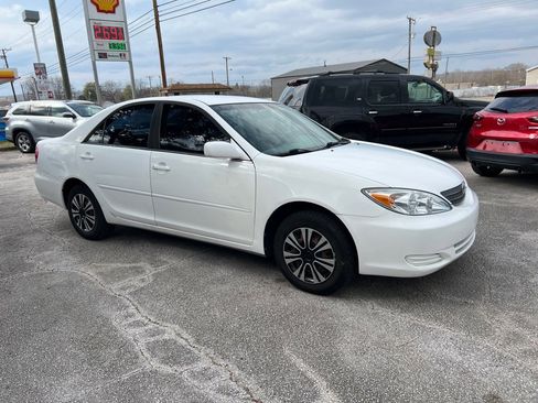 Used 2002 Toyota Camry LE image 5