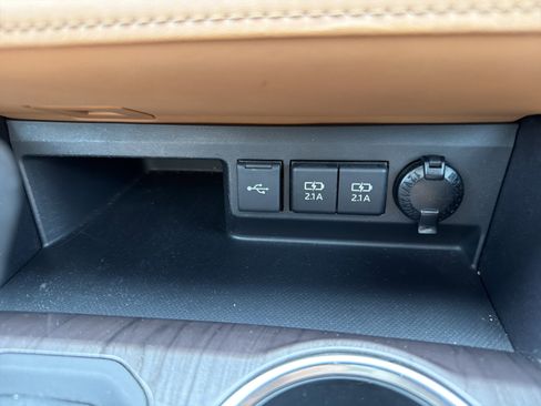 Used 2020 Toyota Highlander Platinum FWD image 84