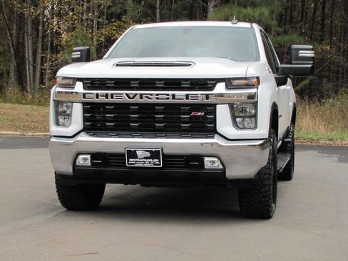 Used 2023 Chevrolet Silverado 2500 LT w/ Convenience Package image 9