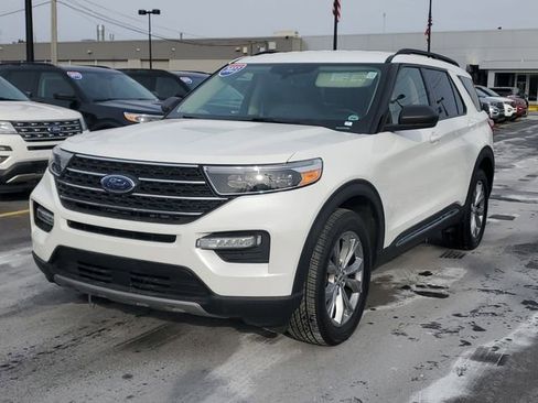 Certified 2023 Ford Explorer XLT w/ Equipment Group 202A image 2