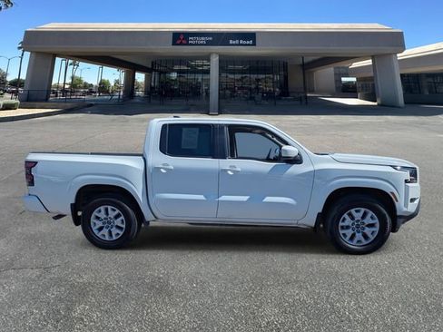 Used 2023 Nissan Frontier SV w/ Tow Package image 7