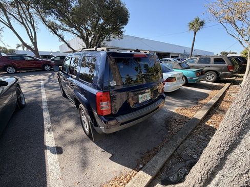 Used 2017 Jeep Patriot Sport w/ Power Value Group image 6