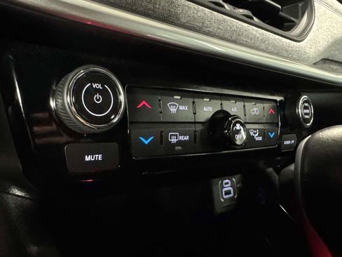 Used 2022 Jeep Compass Latitude w/ Convenience Group image 24