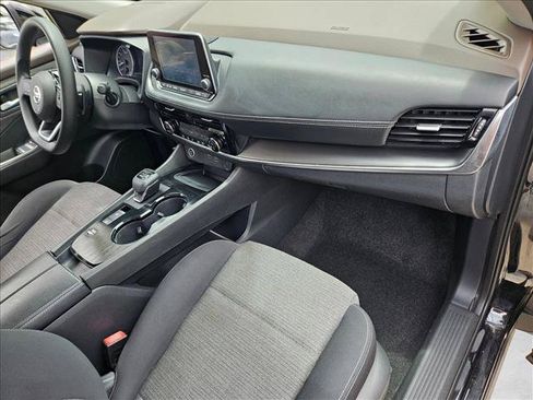 Used 2021 Nissan Rogue SV FWD image 20
