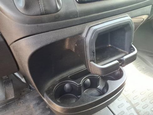 Used 2025 RAM ProMaster 2500 w/ Convenience Group FWD image 14