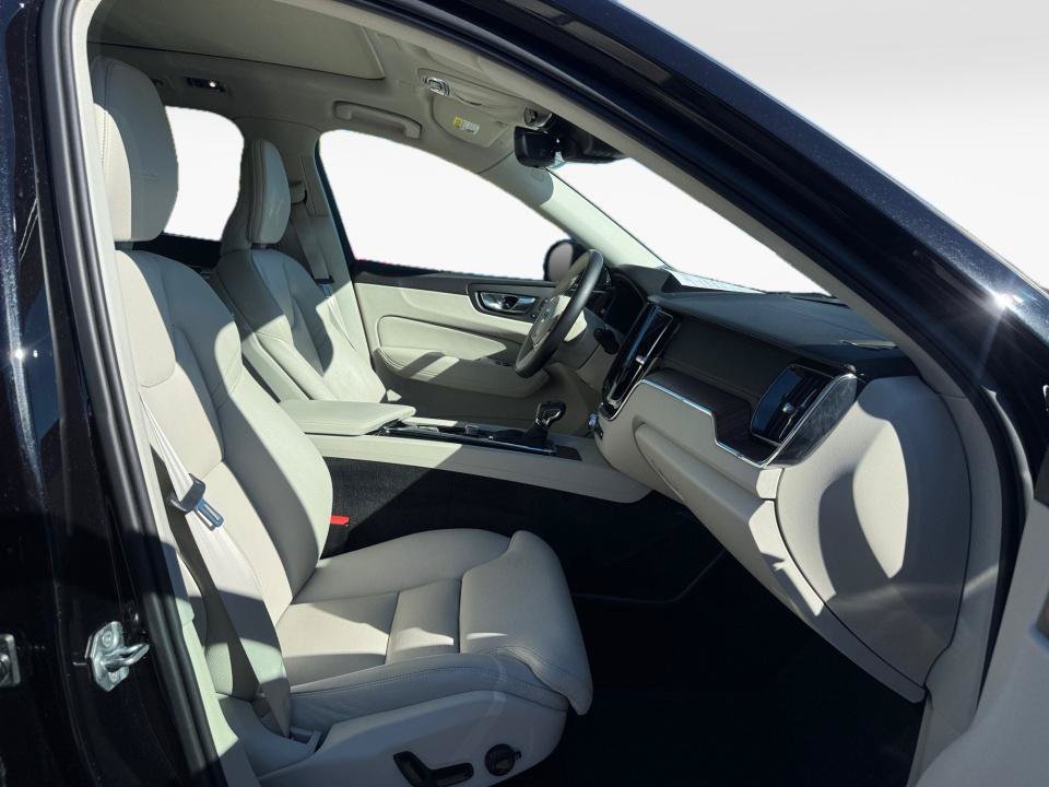 Used 2020 Volvo XC60 T5 Inscription w/ Protection Package Premier FWD image 27