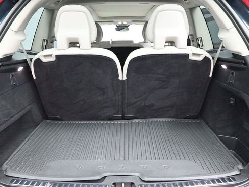 Used 2023 Volvo XC90 B6 Plus w/ Protection Package Premier AWD/4WD image 9