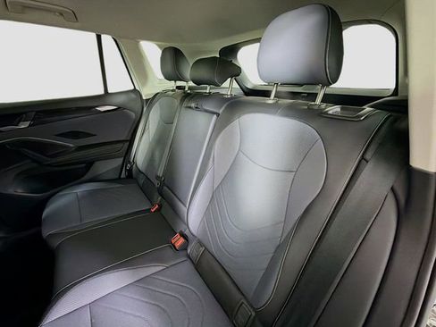 New 2026 Volkswagen Tiguan SE FWD image 21