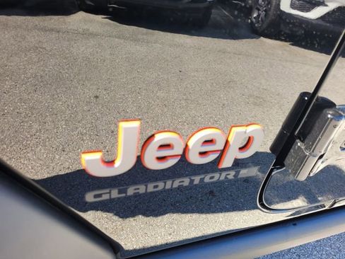 New 2026 Jeep Gladiator Mojave image 5
