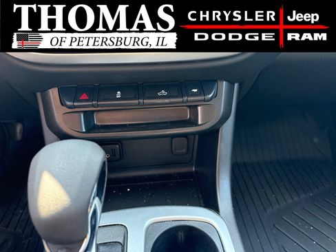 Used 2022 Chevrolet Colorado LT w/ LT Convenience Package AWD/4WD image 14