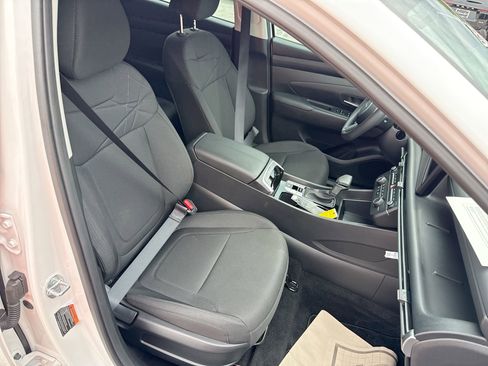 Used 2026 Hyundai Tucson SE FWD image 24