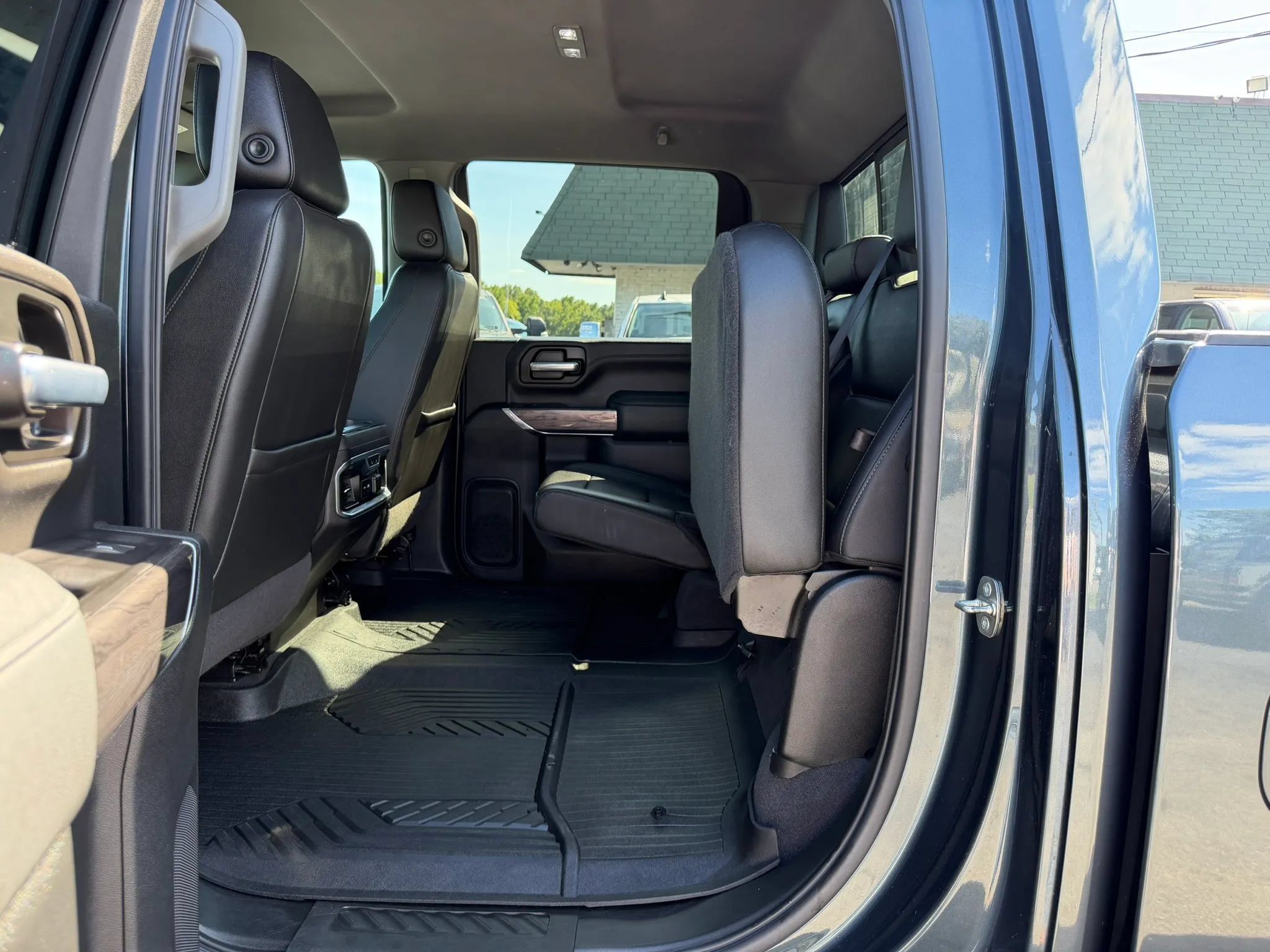 Used 2020 Chevrolet Silverado 2500 LTZ w/ LTZ Plus Package AWD/4WD image 21
