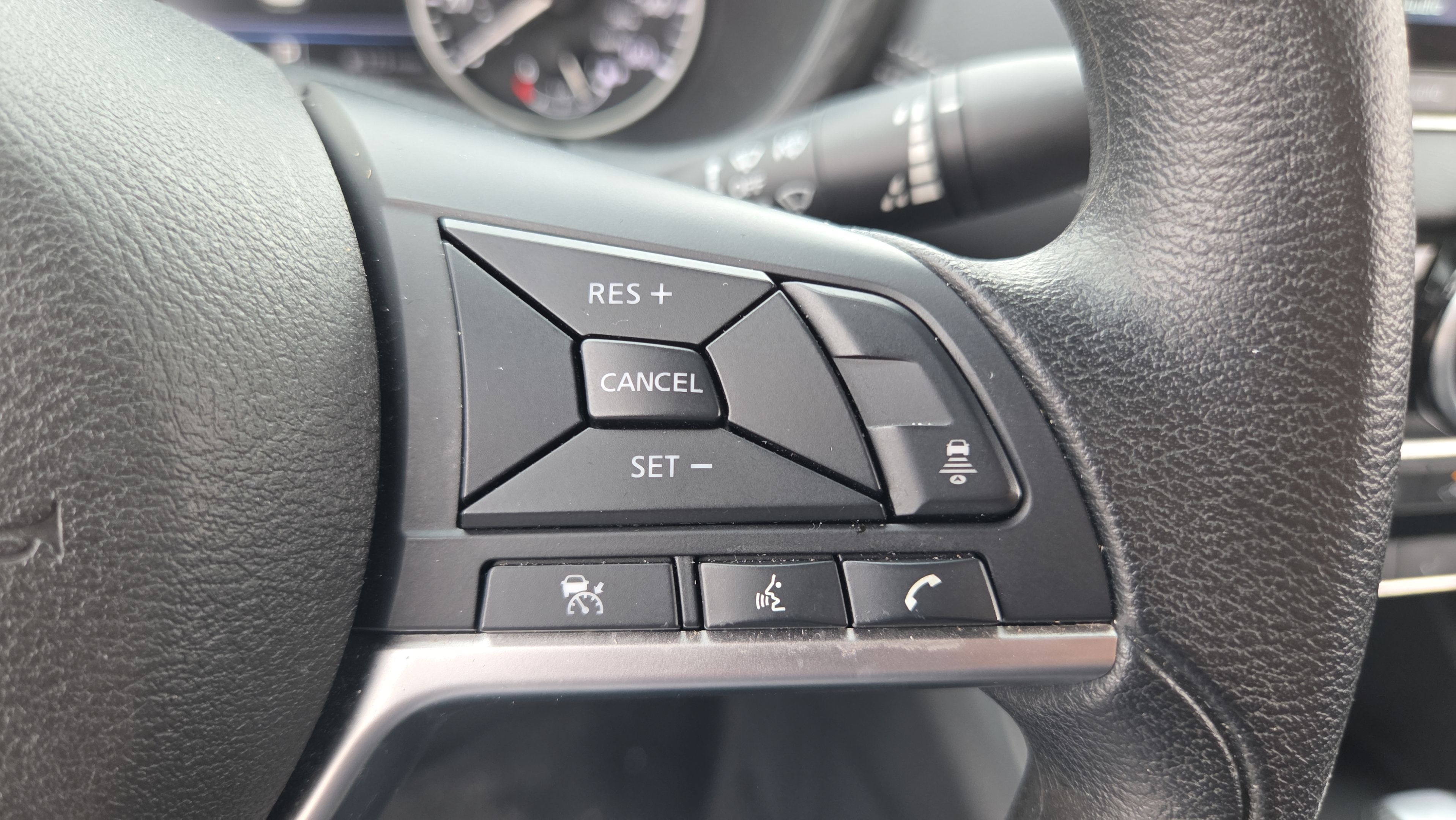 Used 2025 Nissan Sentra SV FWD image 25