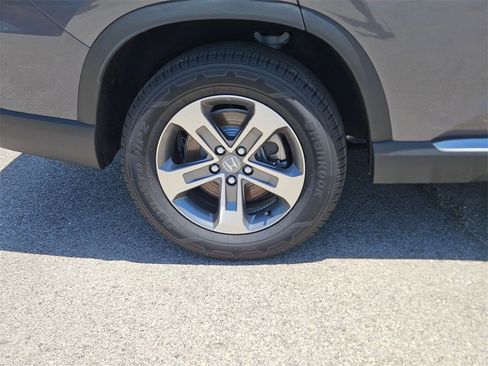 Used 2025 Honda Pilot EX-L image 10