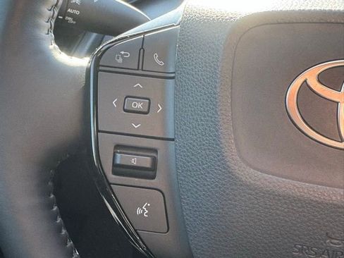 Used 2023 Toyota Prius XLE image 26