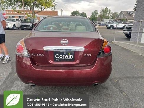Used 2011 Nissan Altima 2.5 S w/ Convenience Pkg FWD image 6