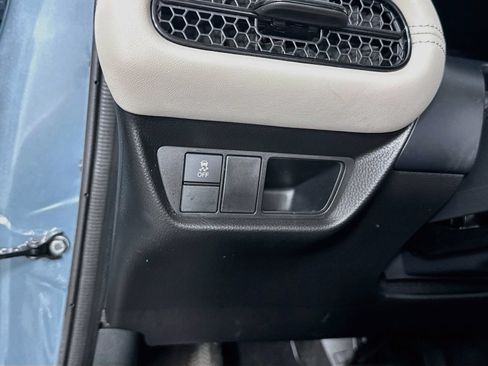Used 2024 Honda HR-V LX image 11