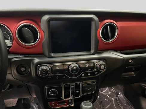 Used 2020 Jeep Gladiator Rubicon image 11