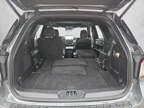 Certified 2025 Ford Explorer ST image 6