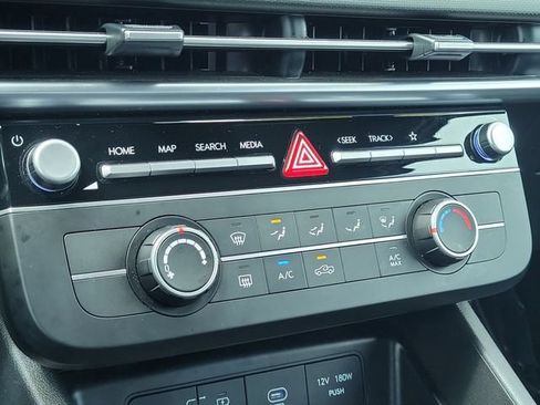 Used 2025 Hyundai Santa Cruz SE FWD image 28
