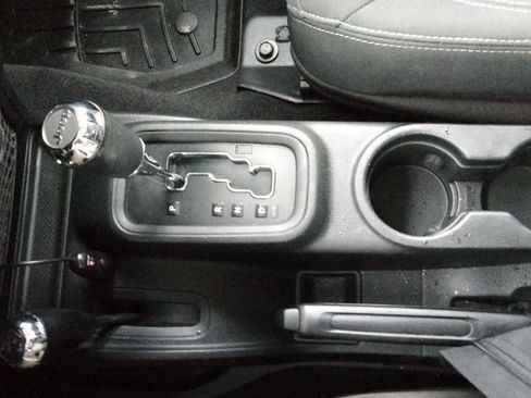 Used 2017 Jeep Wrangler Unlimited Sahara w/ Max Tow Package image 21