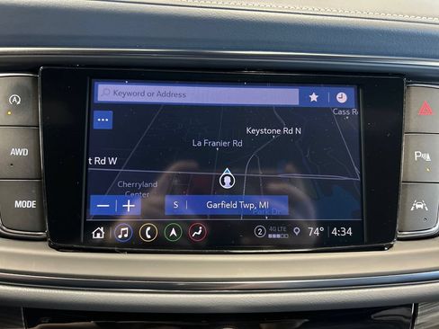 Used 2024 Buick Enclave Premium AWD/4WD image 25