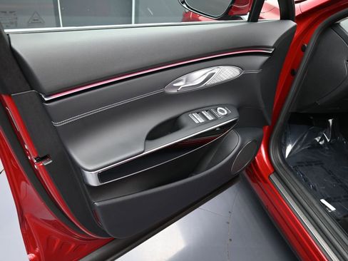 Used 2026 Genesis GV70 2.5T image 12