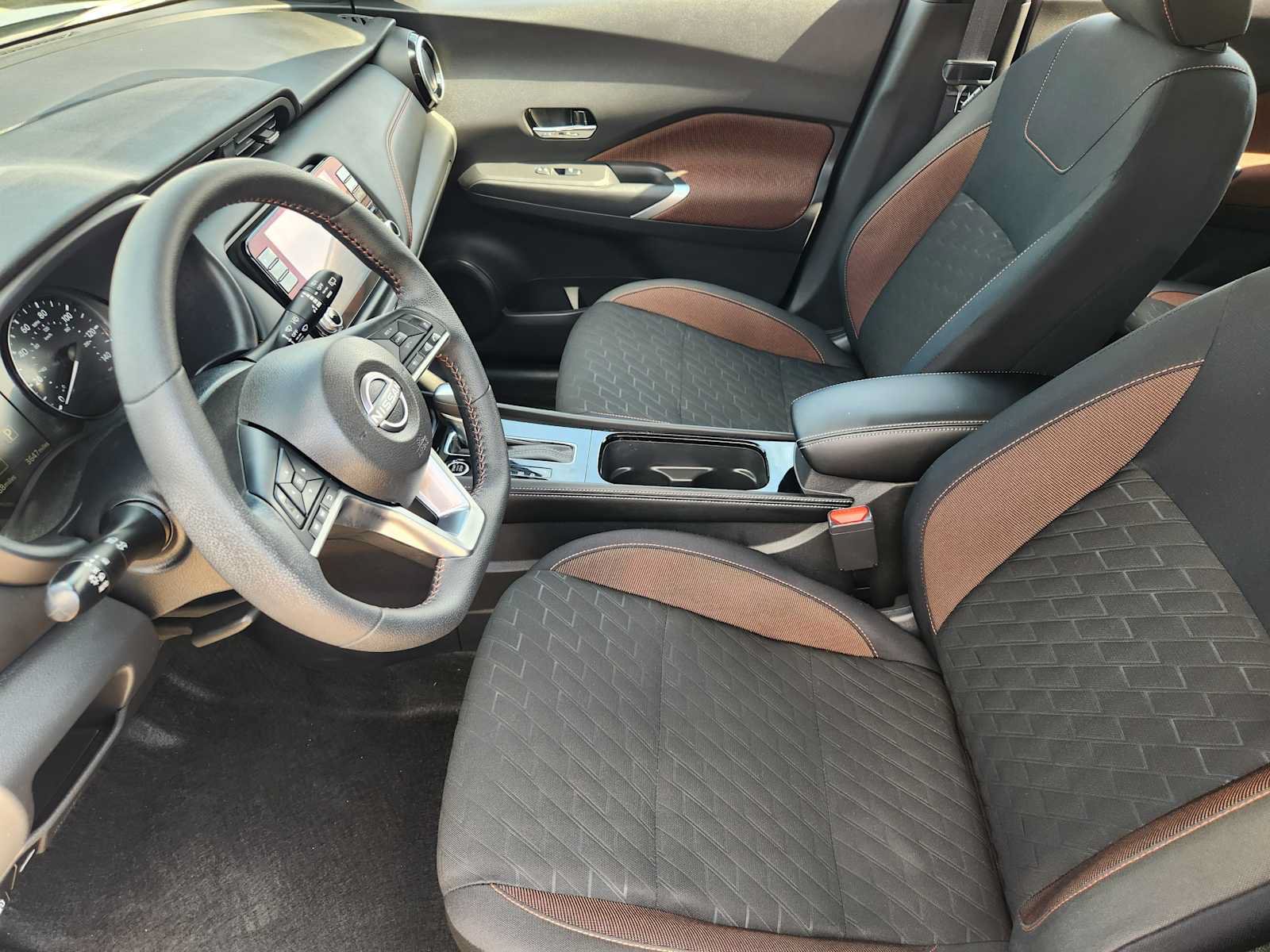 Used 2024 Nissan Kicks SR FWD image 12