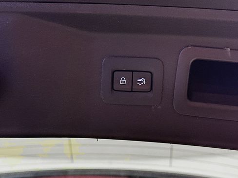 Used 2024 MAZDA CX-90 3.3 Turbo w/ Preferred Plus image 31