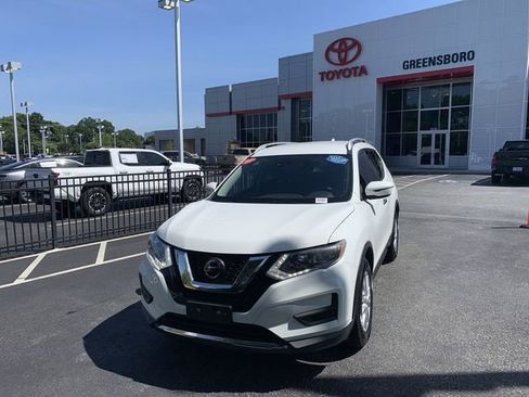 Used 2020 Nissan Rogue SV AWD/4WD image 1